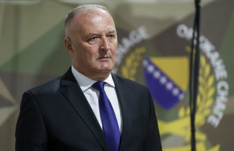 Helez: Neću sarađivati s onima koji negiraju genocid, iz Srbije mora doći izvinjenje