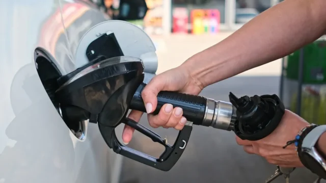 Cijene goriva rastu: Dizel prešao 3 KM, građani nezadovoljni