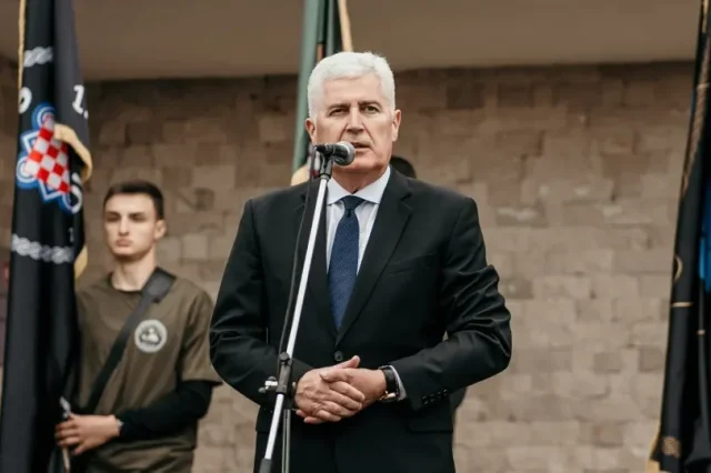 Čović reagovao nakon skandiranja navijača Zrinjskog tokom himne BiH