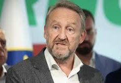 Izetbegović smatra da međunarodni nadzor mora ostati prisutan u BiH